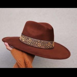 HatsNRoses Suede Hat